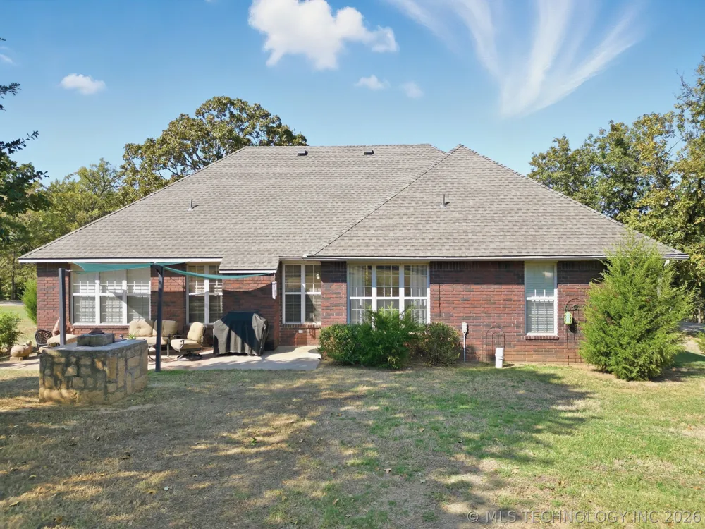 2445 Avalon Drive Eufaula, OK 74432