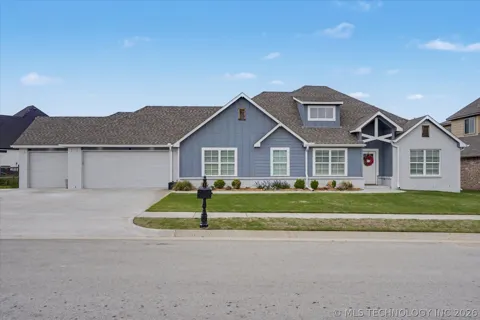 18977 E Ridgeline Road