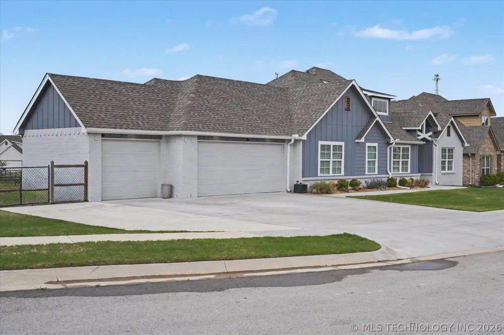 18977 E Ridgeline Road Catoosa, OK 74015