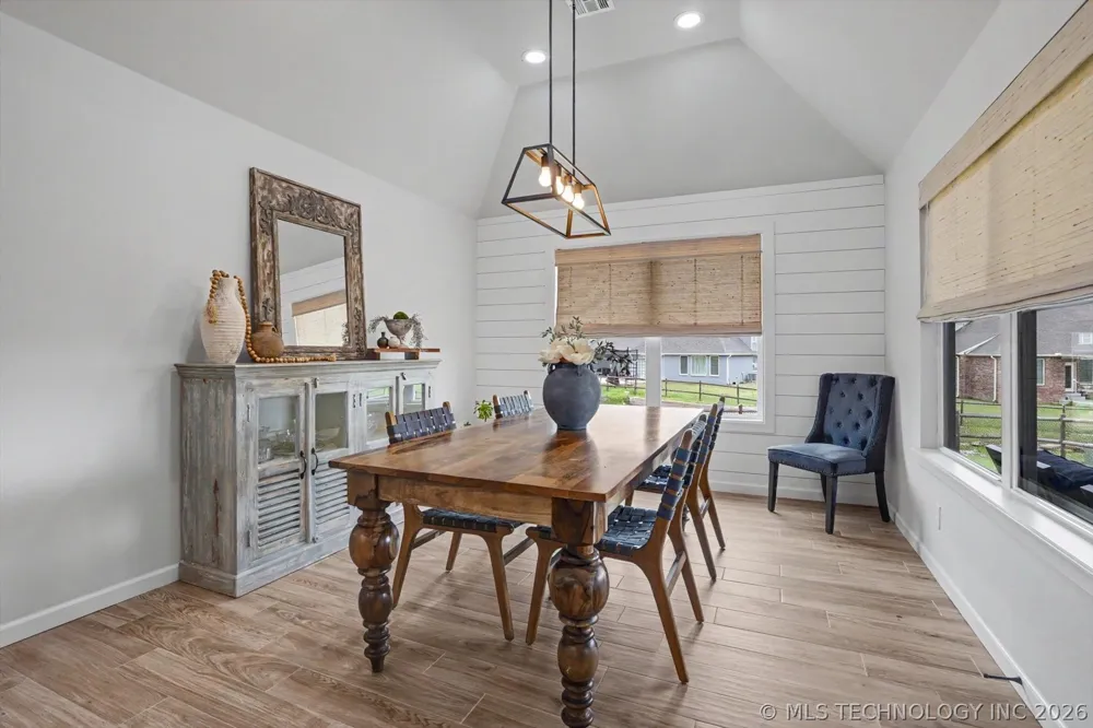 18977 E Ridgeline Road Catoosa, OK 74015