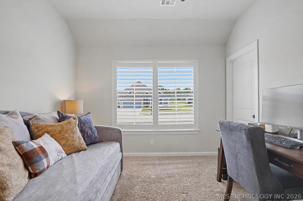 18977 E Ridgeline Road Catoosa, OK 74015