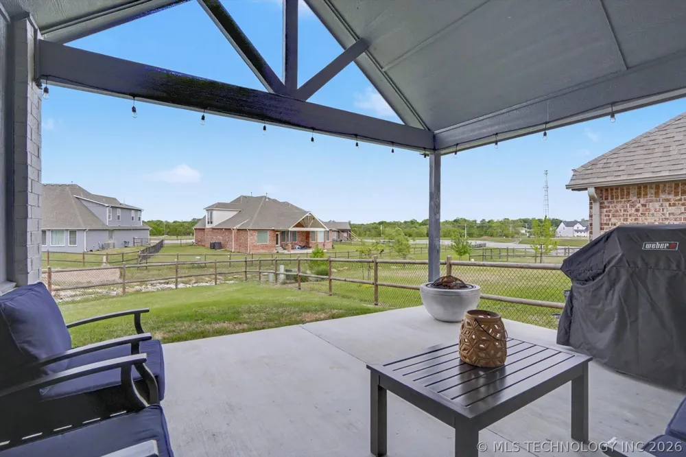 18977 E Ridgeline Road Catoosa, OK 74015