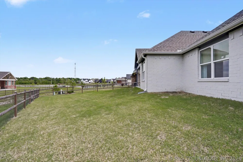 18977 E Ridgeline Road Catoosa, OK 74015
