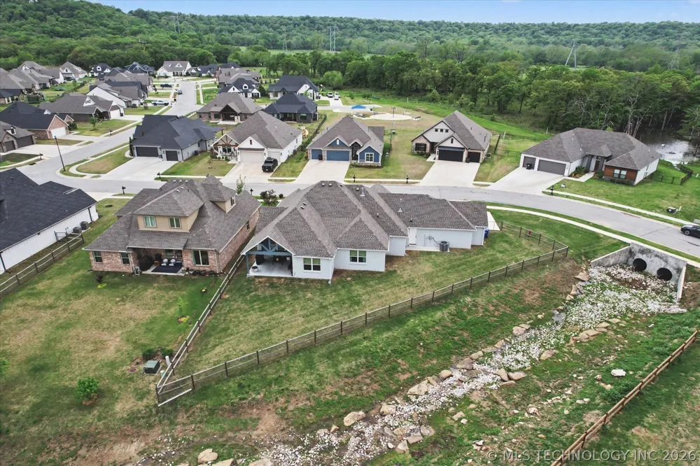 18977 E Ridgeline Road Catoosa, OK 74015