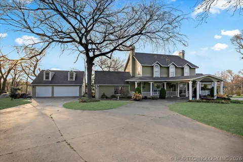 22972 Woodridge Drive