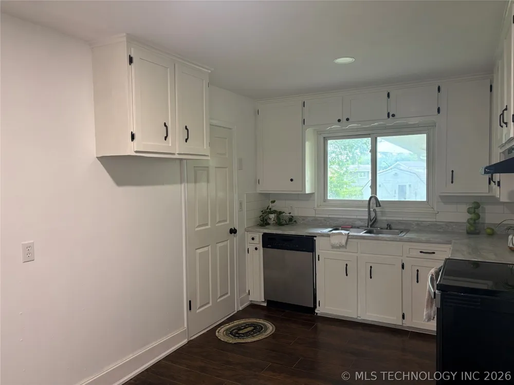 618 SE Wilshire Avenue Bartlesville, OK 74006