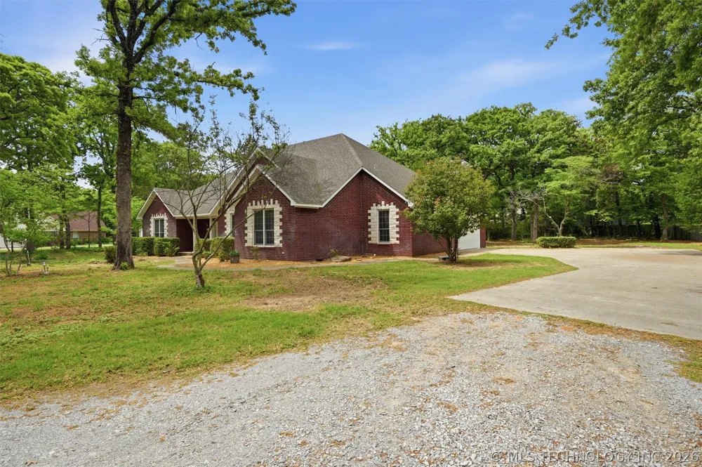 601 Thousand Oaks Cartwright, OK 74731