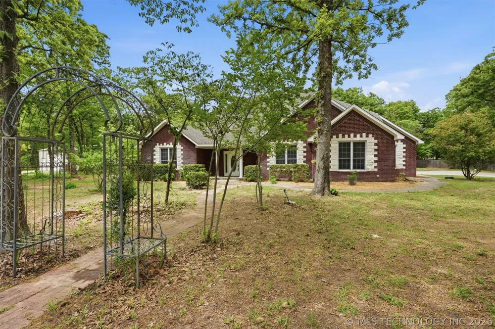 601 Thousand Oaks Cartwright, OK 74731