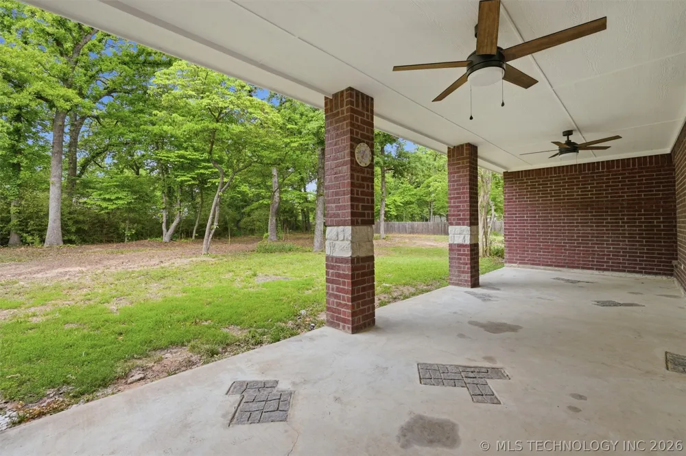 601 Thousand Oaks Cartwright, OK 74731