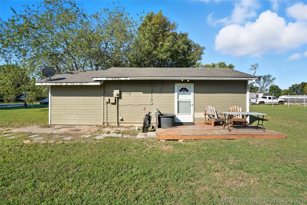63176 E 282 ROAD Grove, OK 74344