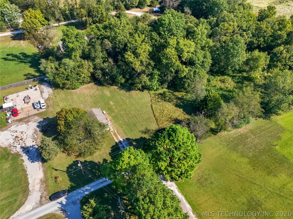 63176 E 282 ROAD Grove, OK 74344