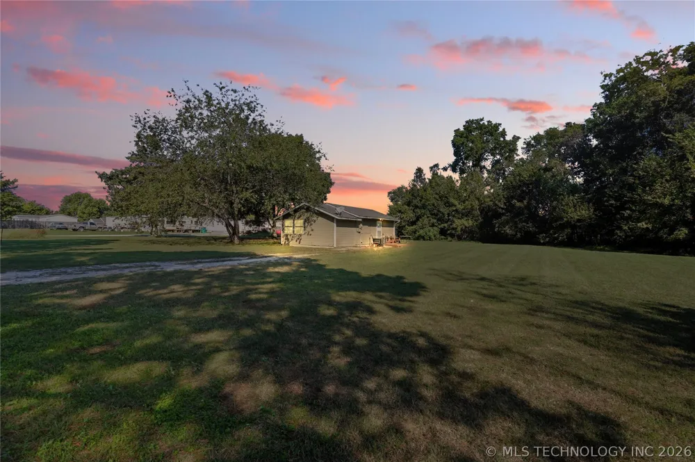 63176 E 282 ROAD Grove, OK 74344