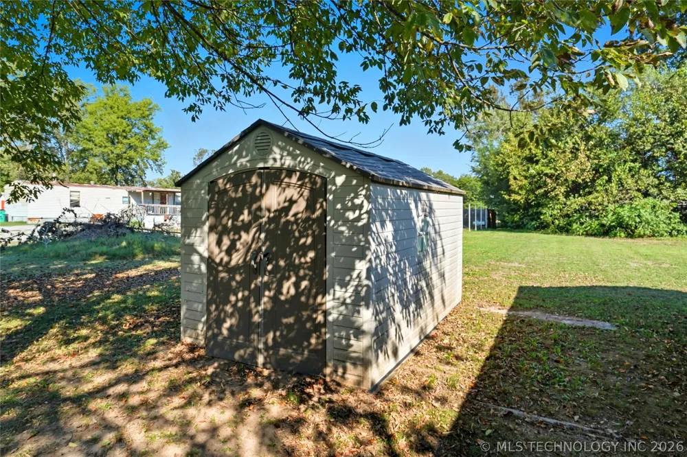 63176 E 282 ROAD Grove, OK 74344