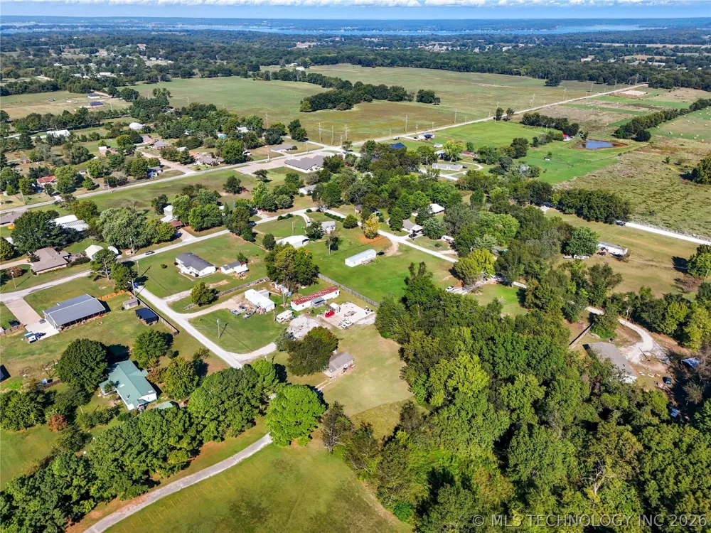 63176 E 282 ROAD Grove, OK 74344