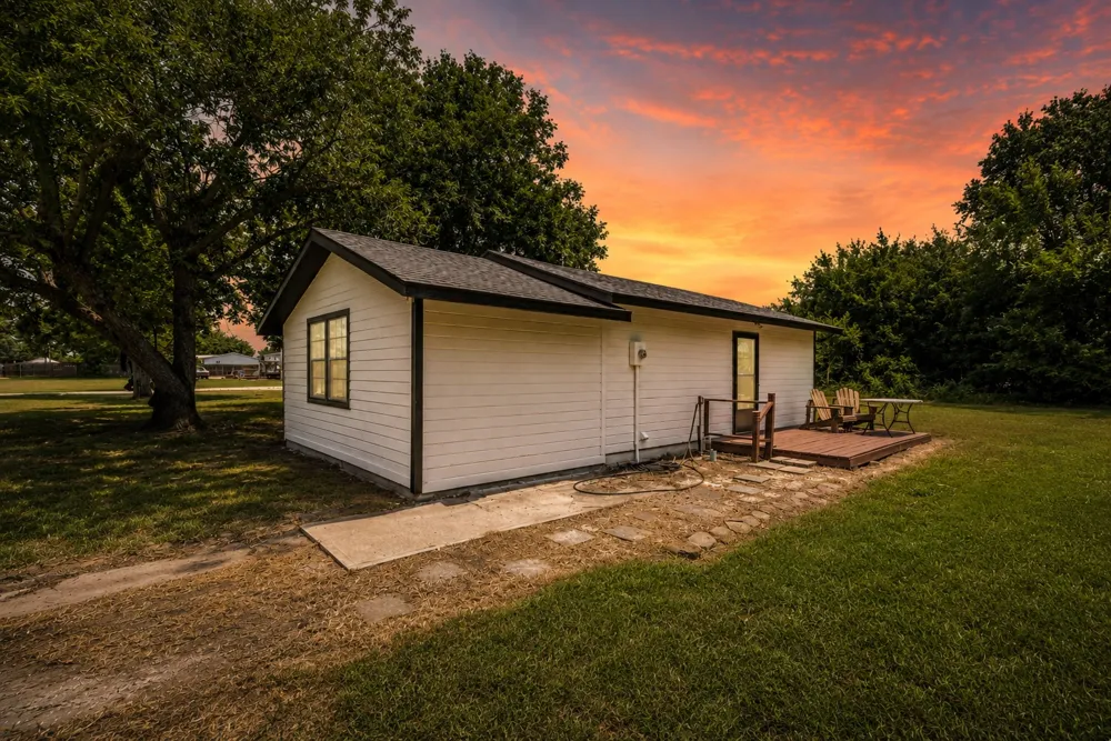 63176 E 282 ROAD Grove, OK 74344