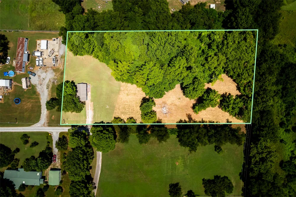 63176 E 282 ROAD Grove, OK 74344