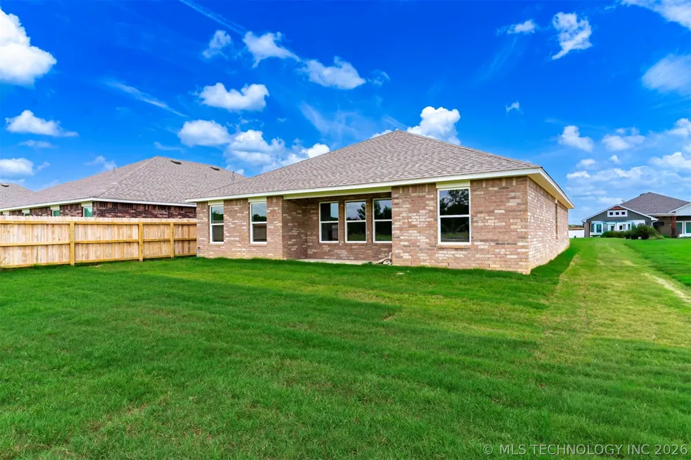 10948 S 271st EastAvenue S Coweta, OK 74429
