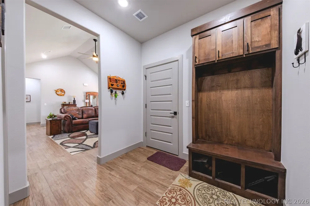 16860 W Sierra Tahlequah, OK 74464