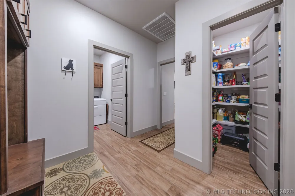 16860 W Sierra Tahlequah, OK 74464