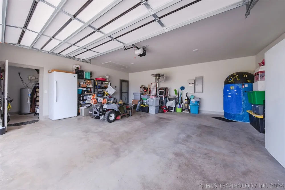 16860 W Sierra Tahlequah, OK 74464