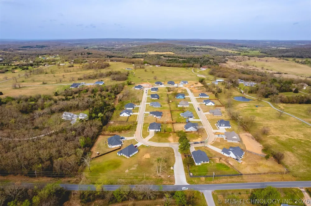 16860 W Sierra Tahlequah, OK 74464