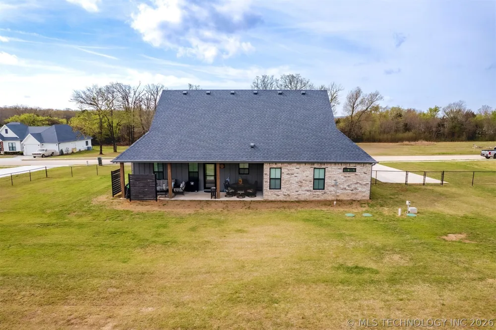 16860 W Sierra Tahlequah, OK 74464