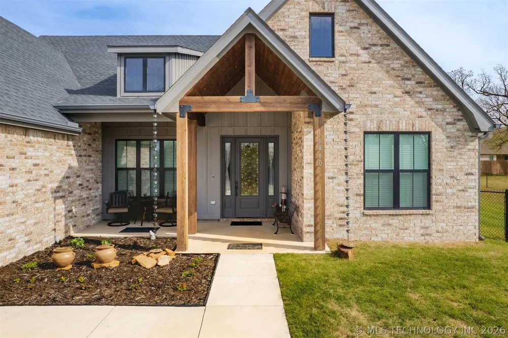 16860 W Sierra Tahlequah, OK 74464