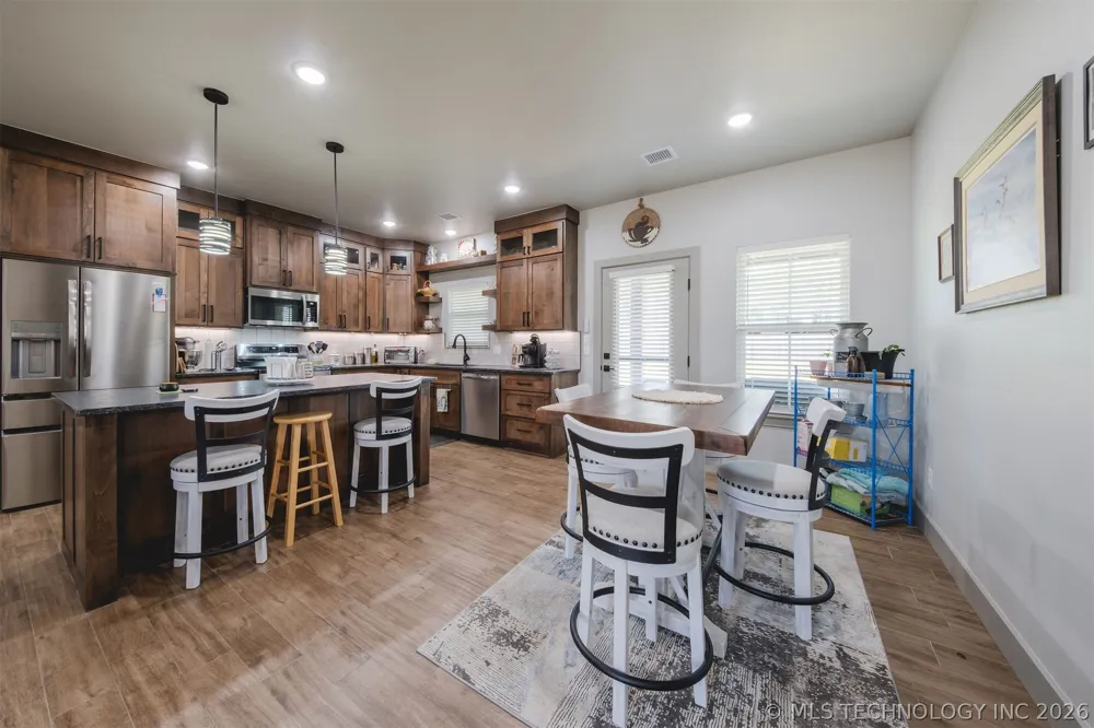16860 W Sierra Tahlequah, OK 74464