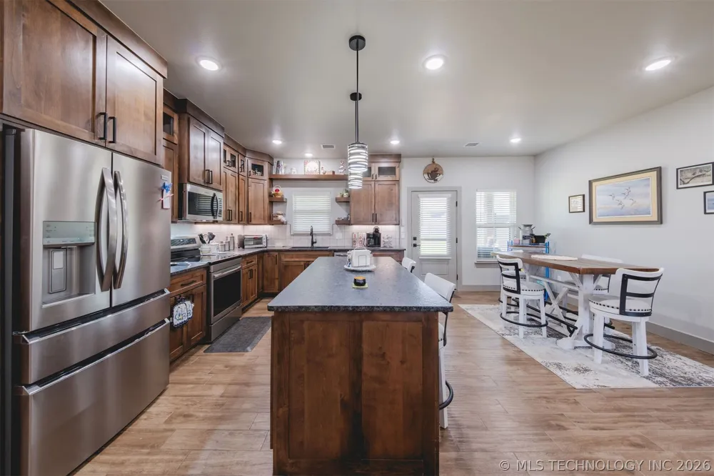 16860 W Sierra Tahlequah, OK 74464
