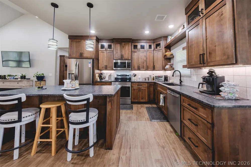 16860 W Sierra Tahlequah, OK 74464