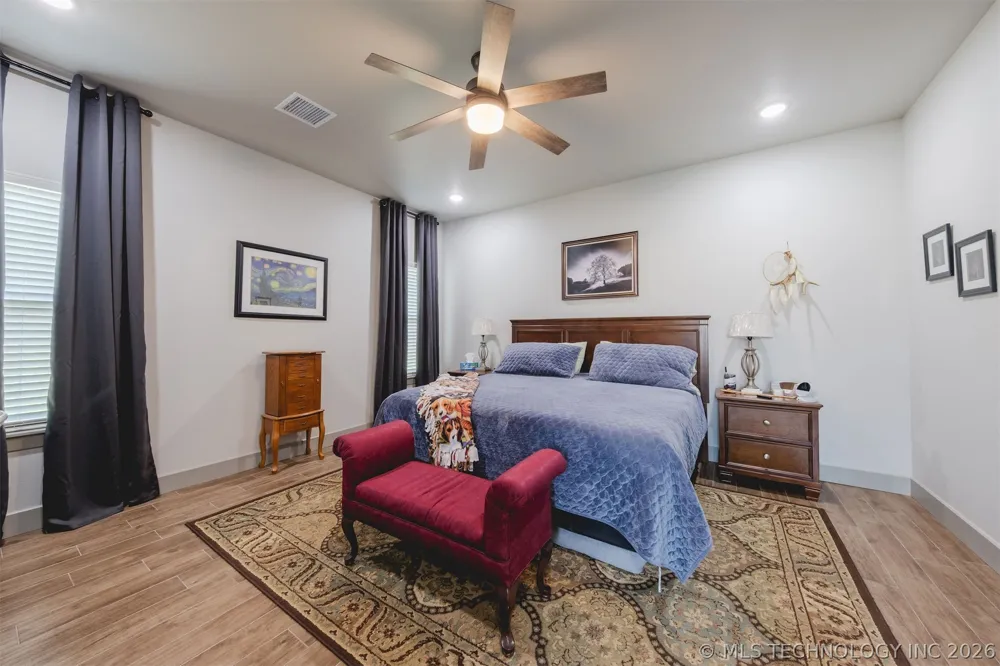 16860 W Sierra Tahlequah, OK 74464