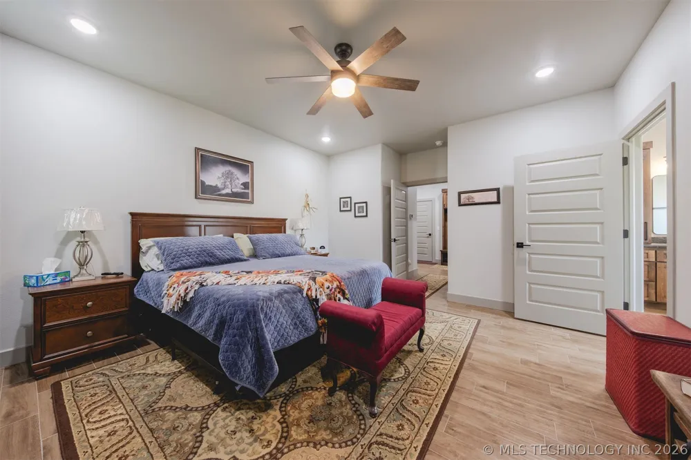 16860 W Sierra Tahlequah, OK 74464