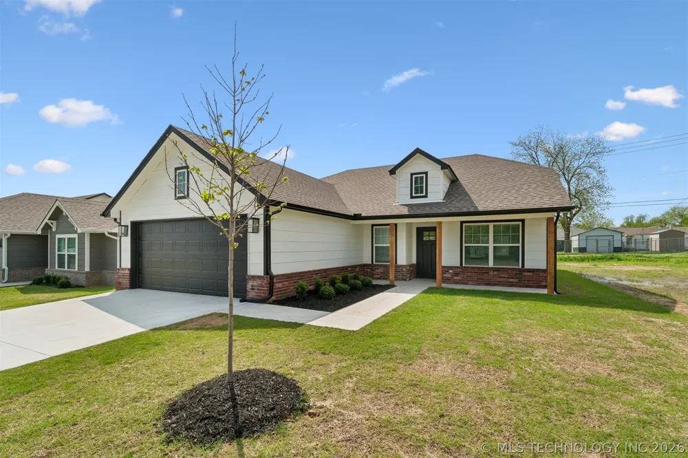 1119 E Cherry Street Cushing, OK 74023