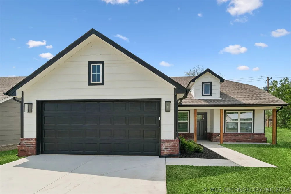 1119 E Cherry Street Cushing, OK 74023