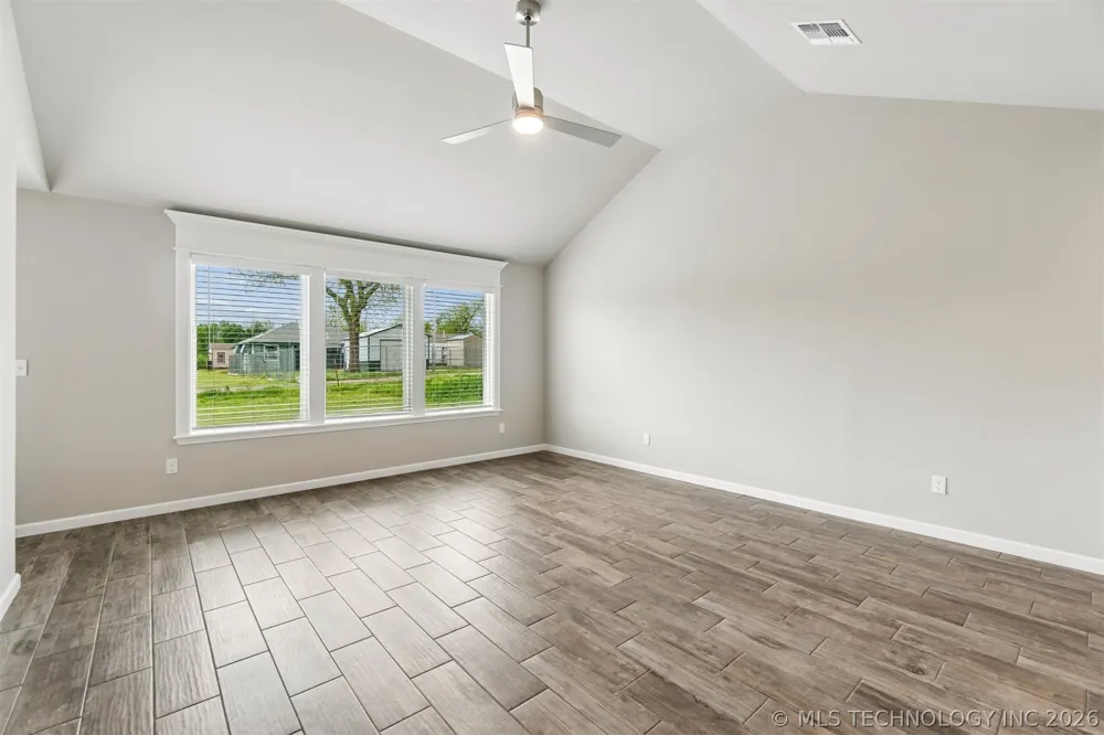 1119 E Cherry Street Cushing, OK 74023
