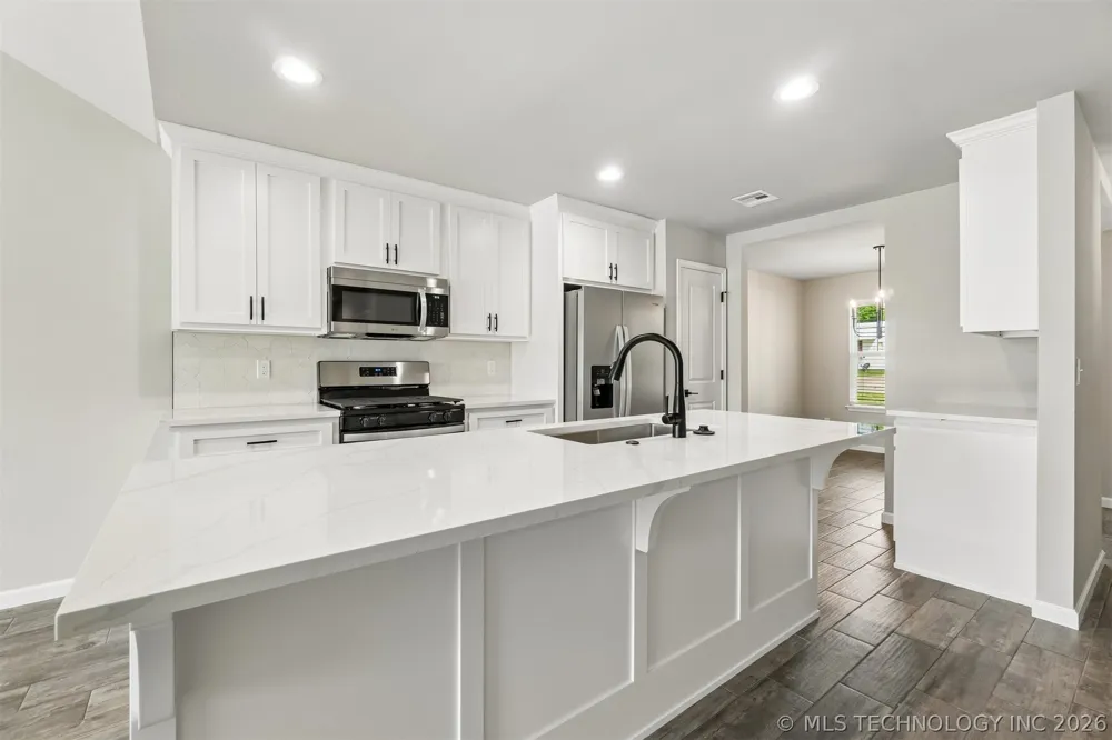 1119 E Cherry Street Cushing, OK 74023