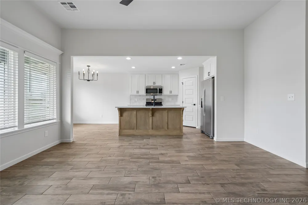 1121 E Cherry Street Cushing, OK 74023