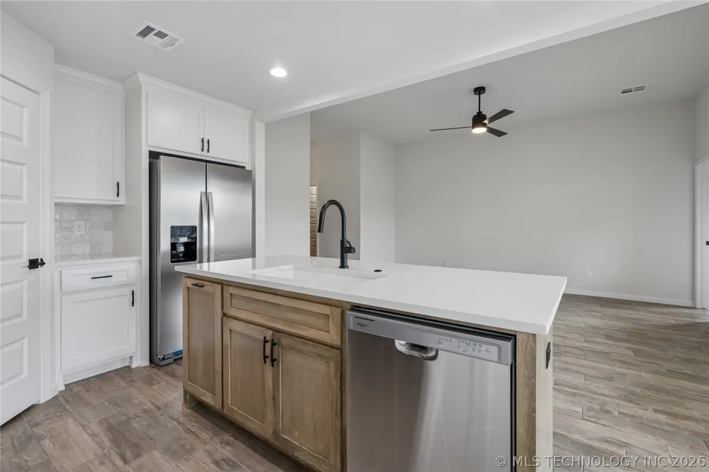 1121 E Cherry Street Cushing, OK 74023