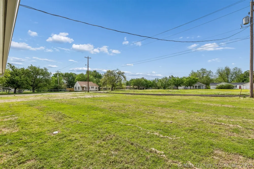 1125 E Cherry Street Cushing, OK 74023