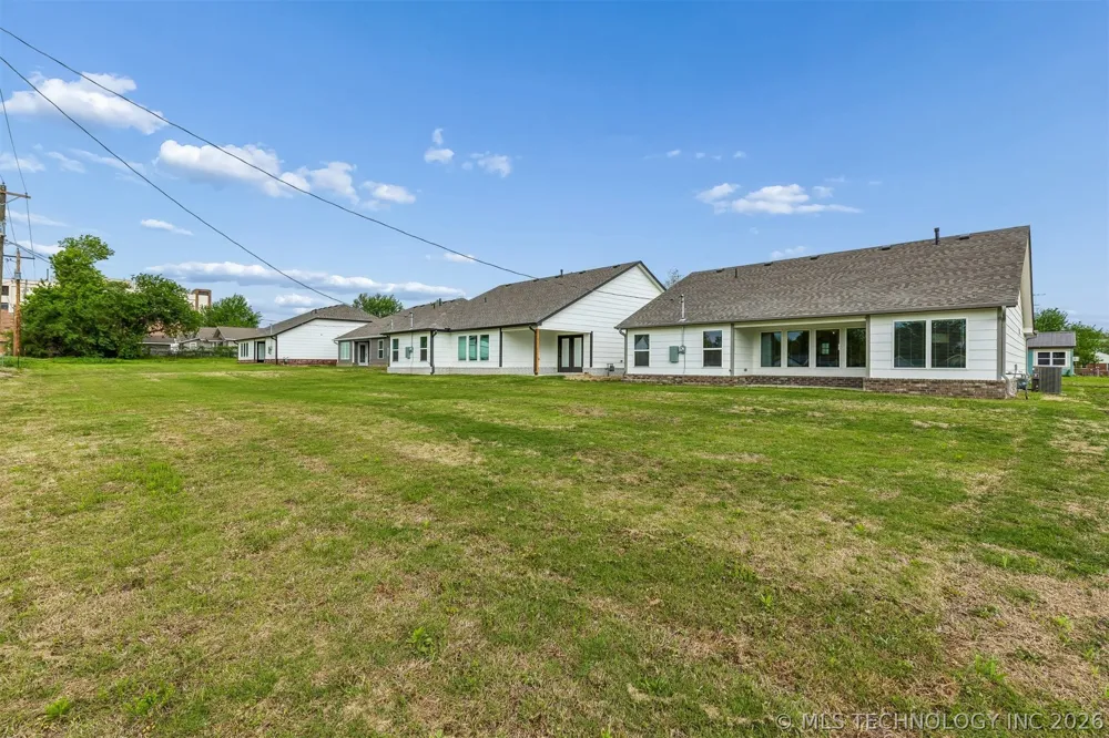 1125 E Cherry Street Cushing, OK 74023