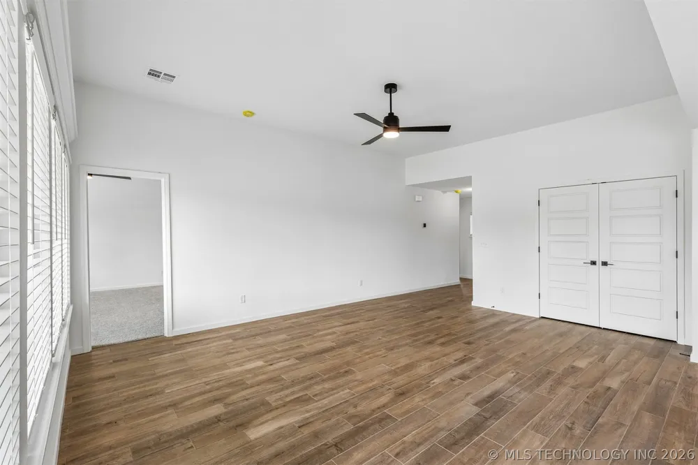 1125 E Cherry Street Cushing, OK 74023