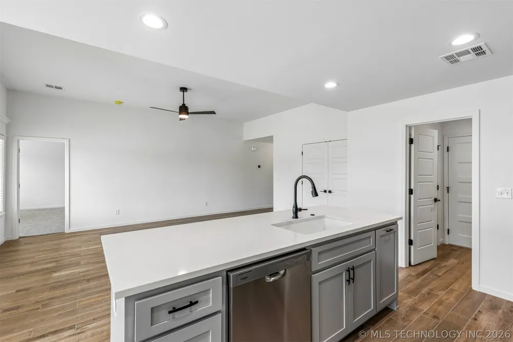 1125 E Cherry Street Cushing, OK 74023