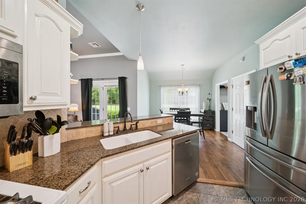 42 Winfield Drive Inola, OK 74036