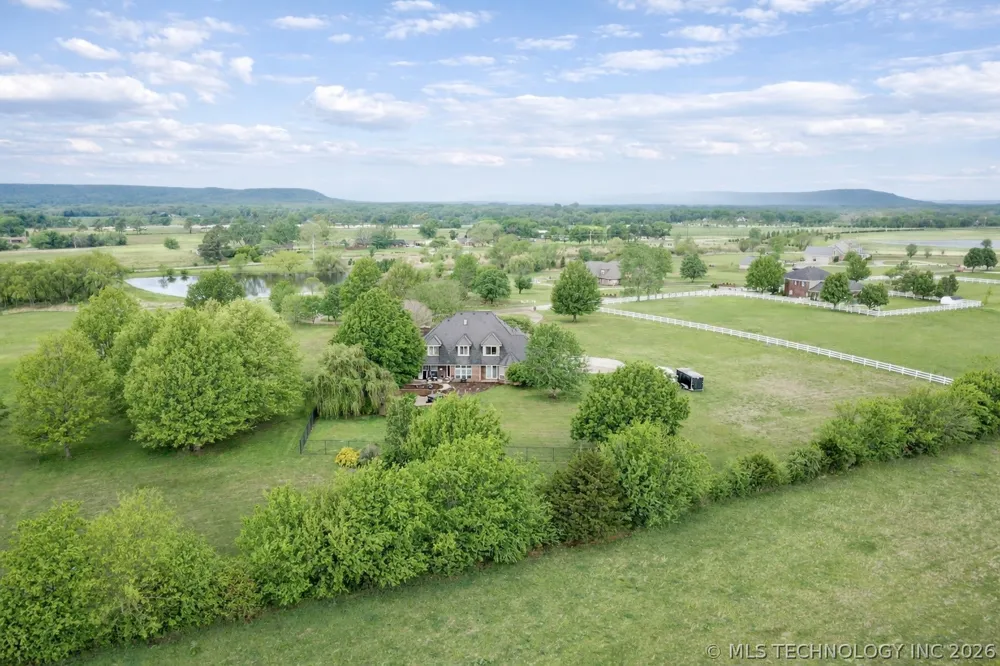 24206 3962 ROAD Bartlesville, OK 74006