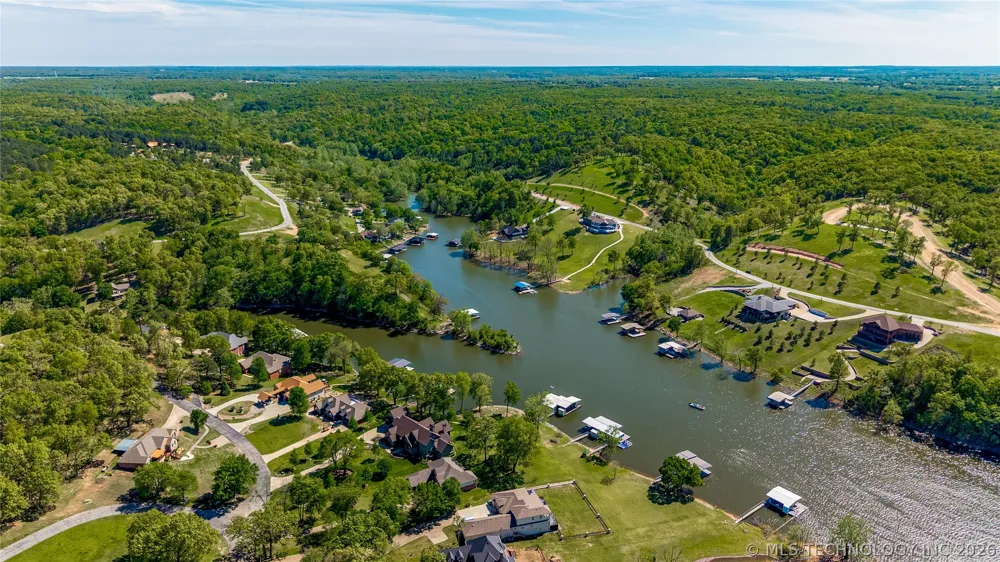 33490 S 595 ROAD Grove, OK 74344