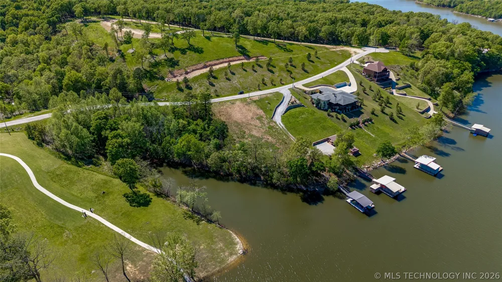 33490 S 595 ROAD Grove, OK 74344