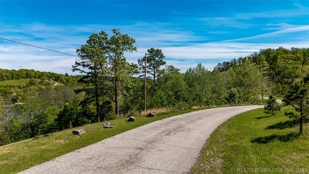 33490 S 595 ROAD Grove, OK 74344