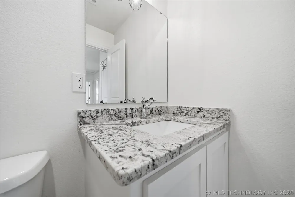 22000 E 660 ROAD Tahlequah, OK 74464