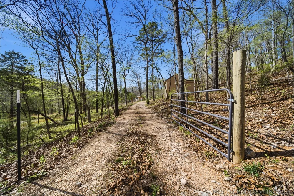 22000 E 660 ROAD Tahlequah, OK 74464