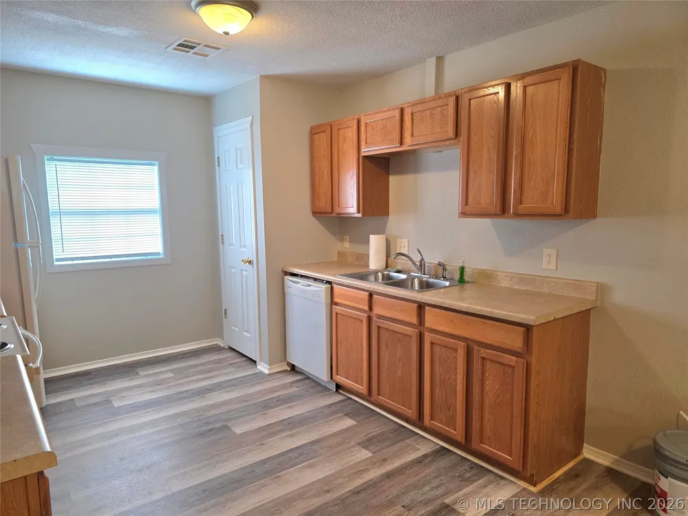 942 Ross Avenue Dewey, OK 74029